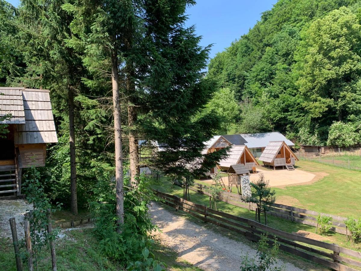 Wooden Cabin Kamna Gorica ภายนอก รูปภาพ